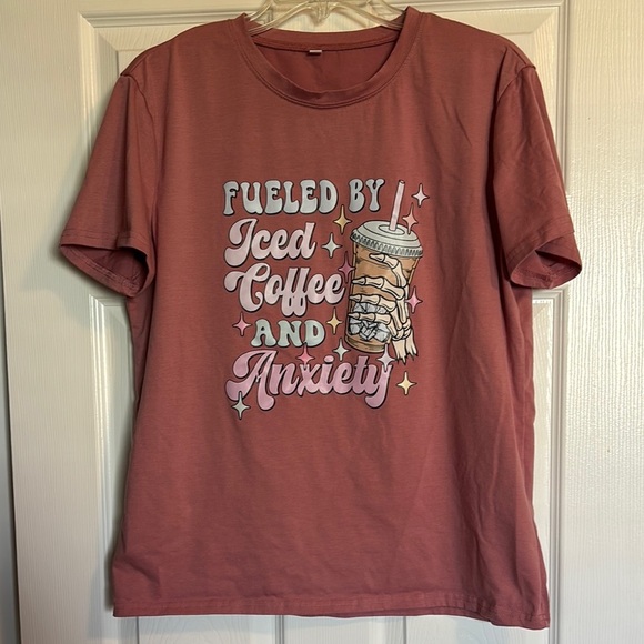 Fueled By Iced Coffee And Anxiety women’s pink graphic t-shirt size XL - Picture 1 of 8